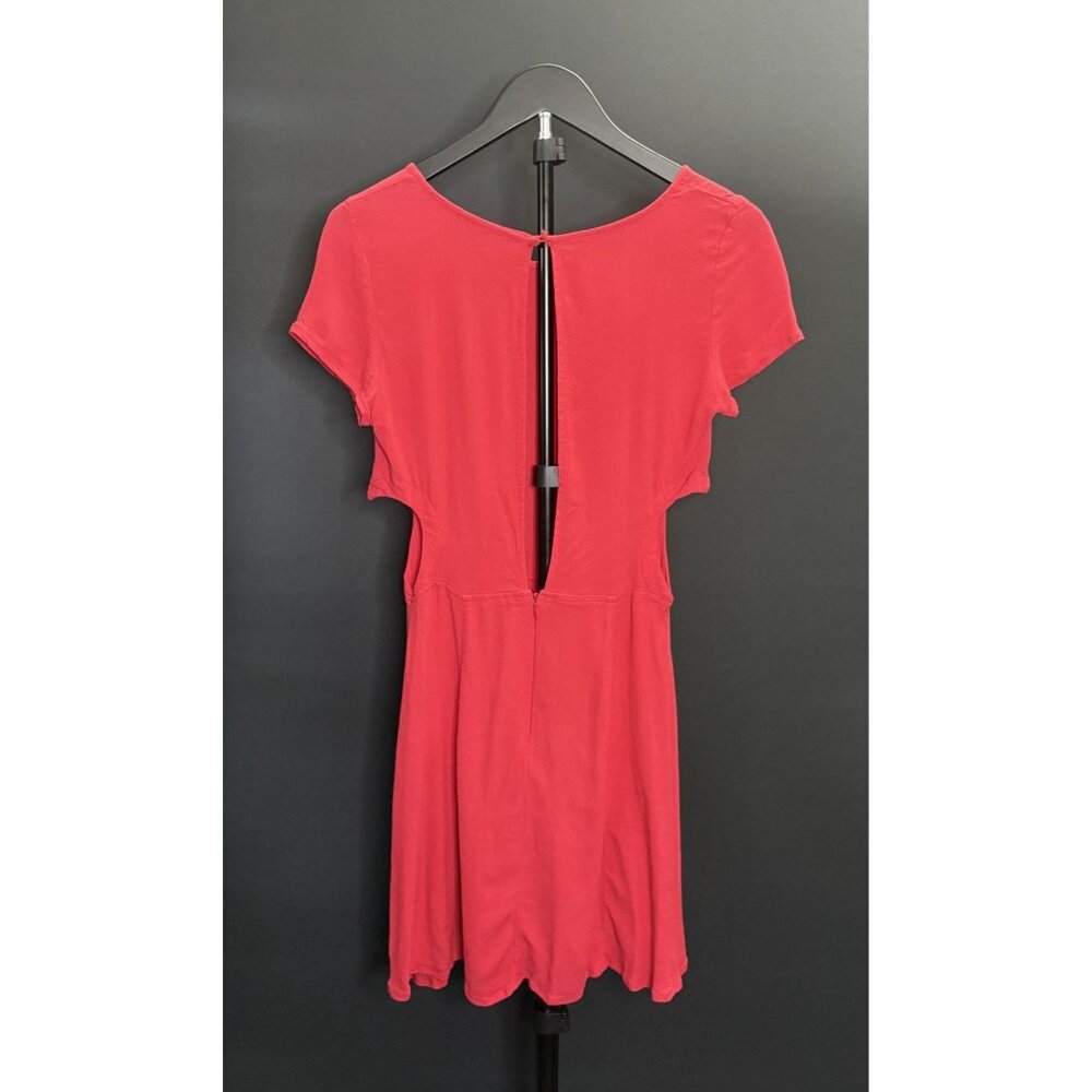 Kendra & Kylie Red Sexy Short Sleeve Heart Open Back Cutout Flowy Mini Dress - Picture 3 of 9